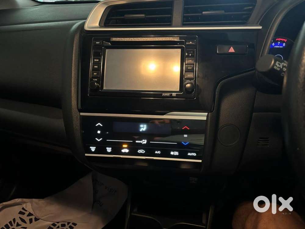 Honda Jazz 2017 Petrol 27700 Km Driven