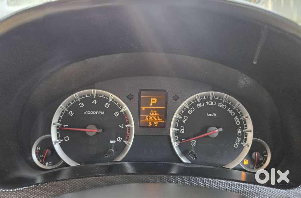 Maruti Suzuki Swift Dzire Amt Vxi, 2015, Petrol