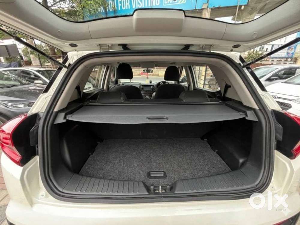 Mahindra Xuv300 W4, 2022, Petrol