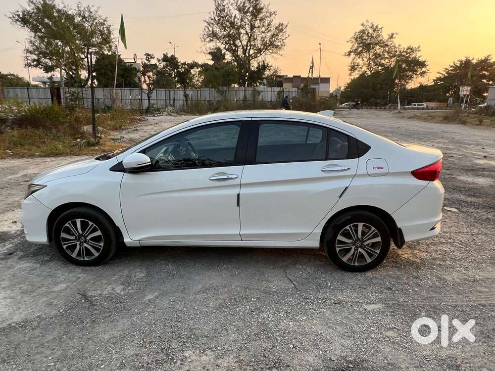 Honda City 1.5 V Cvt I-vtec Mt, 2022, Petrol