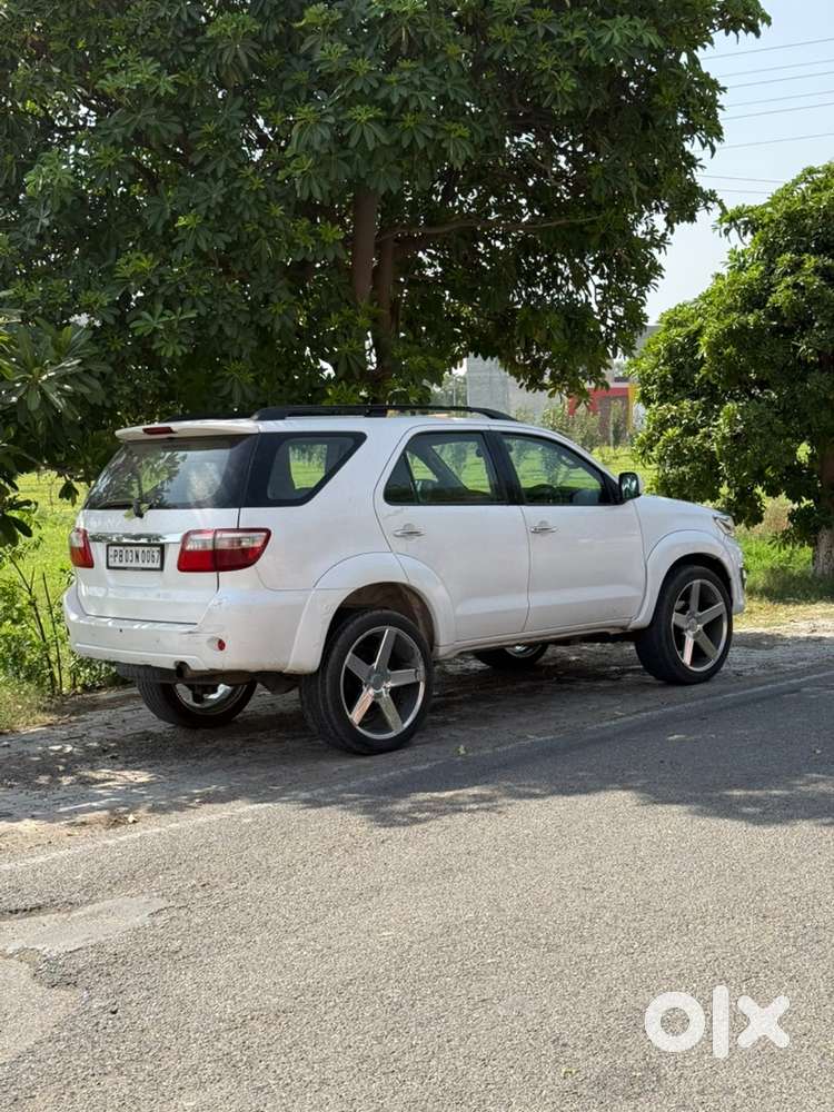 Toyota Fortuner 2010 Diesel Well Maintained