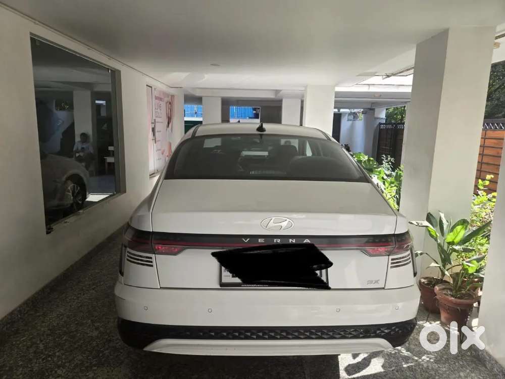 2023 Hyundai Verna Sx Mt  15.7k Km  1st Owner  Sunroof