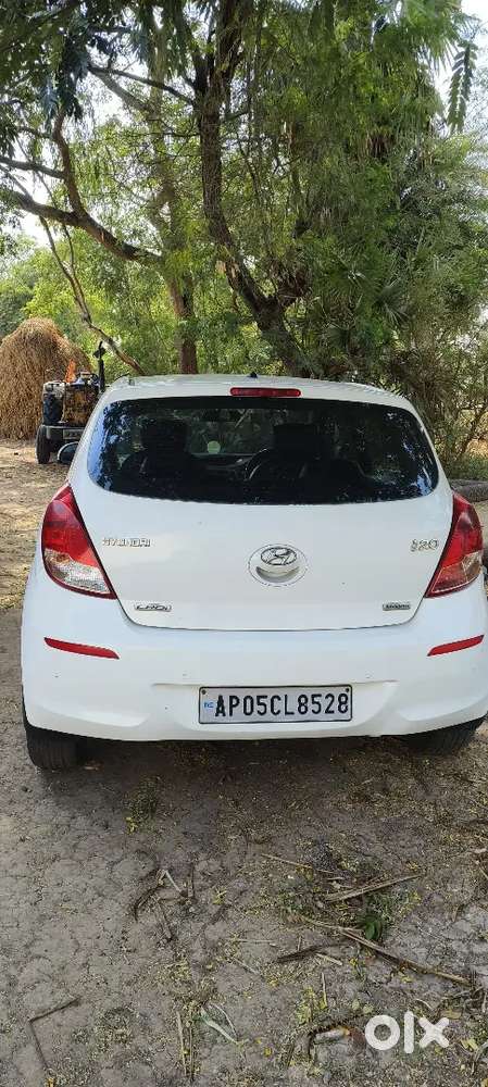 2013 Hyundai I20 Diesel – Well Maintained Premium Hatchback For Sale