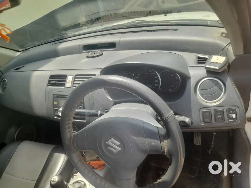 Maruti Suzuki Dzire 2011