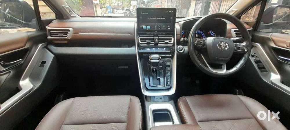 Toyota Innova Hycross 2.0 Zx Hybrid 7 Str, 2023, Petrol