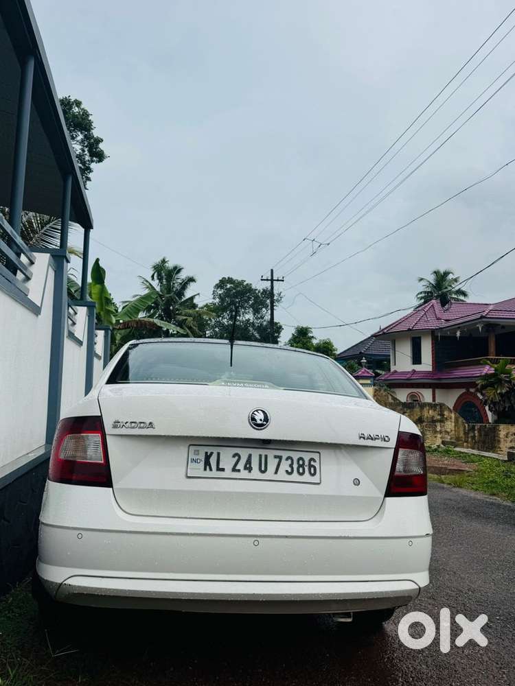 Skoda Rapid Tsi 2021 Petrol Well Maintained