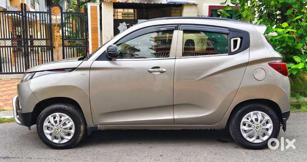 Mahindra Kuv 100 Mahindra-kuv-100-g80-k2-plus, 2017, Petrol