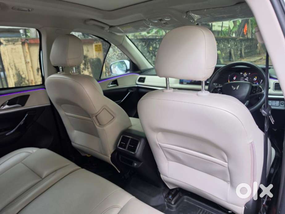 Mahindra Xuv700 2.2 Ax 7 Diesel Mt Str, 2025, Diesel
