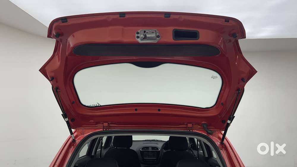 Tata Tiago 1.2 Revotron Xta, 2023, Petrol