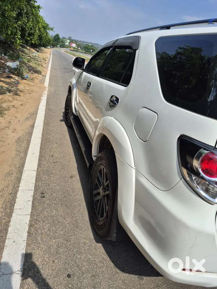 Toyota Fortuner 2015 Diesel Well Maintained