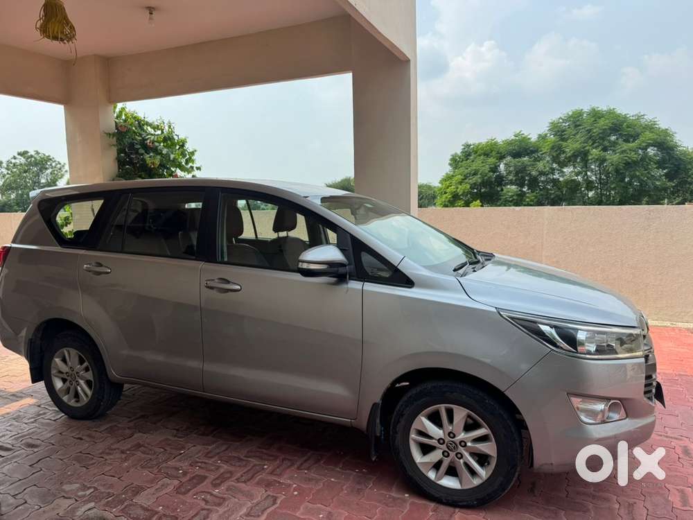 Toyota Innova Crysta 2016