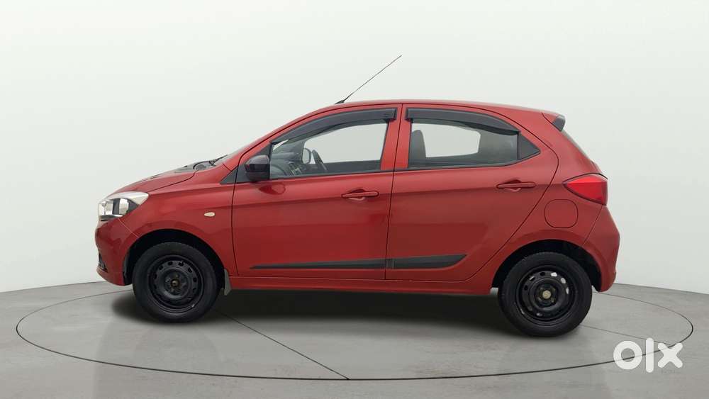 Tata Tiago 1.2 Revotron Xta, 2017, Petrol