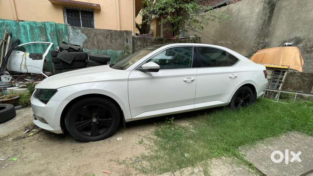 Skoda Petrol Car 2016
