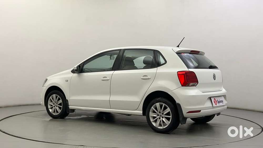 Volkswagen Polo Petrol Highline 1.2l, 2015, Petrol