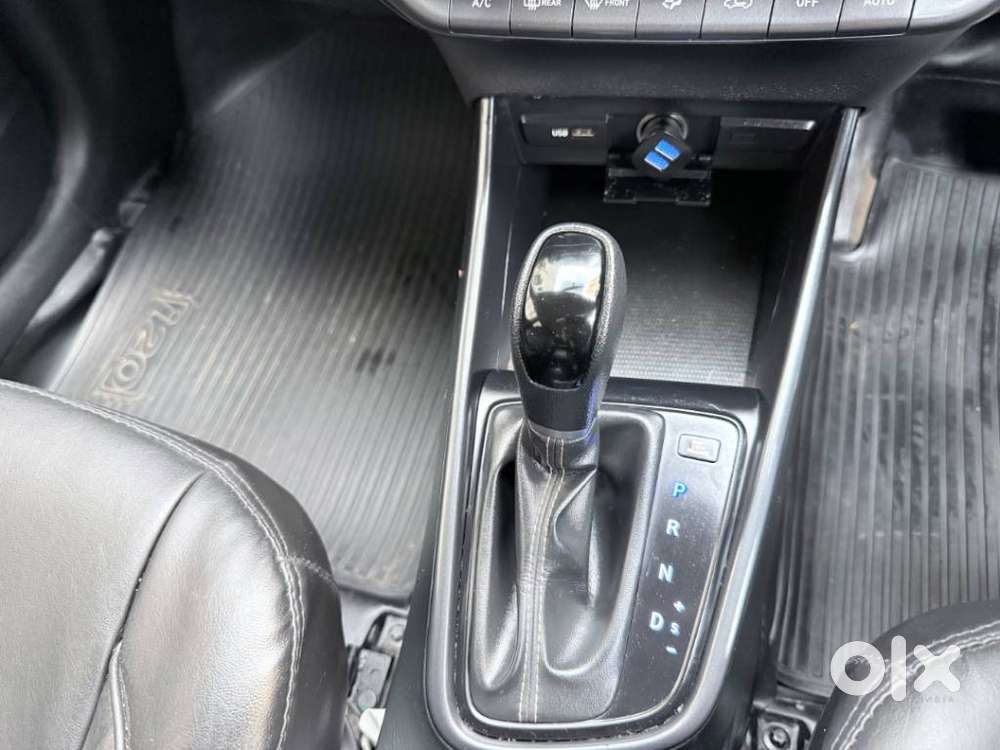 Hyundai I20 Sportz 1.2 Ivt, 2023, Petrol