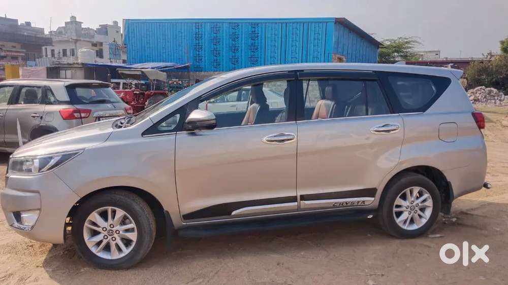Toyota Innova Crysta 20 Diesel Well Maintained