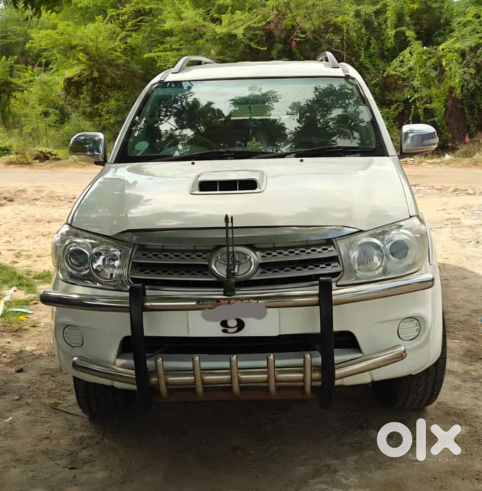 Toyota Fortuner 2009 Dec, 4*4 Manual, 240000kms Driven, New Tyres