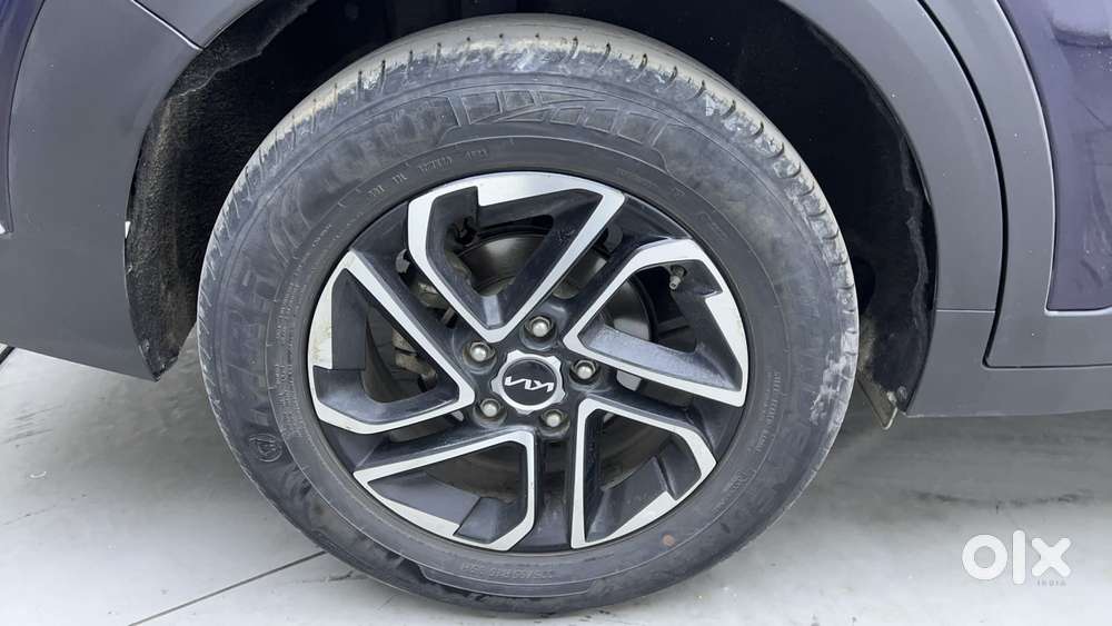 Kia Carens Luxury (o)1.5 Diesel At 7 Str, 2024, Diesel