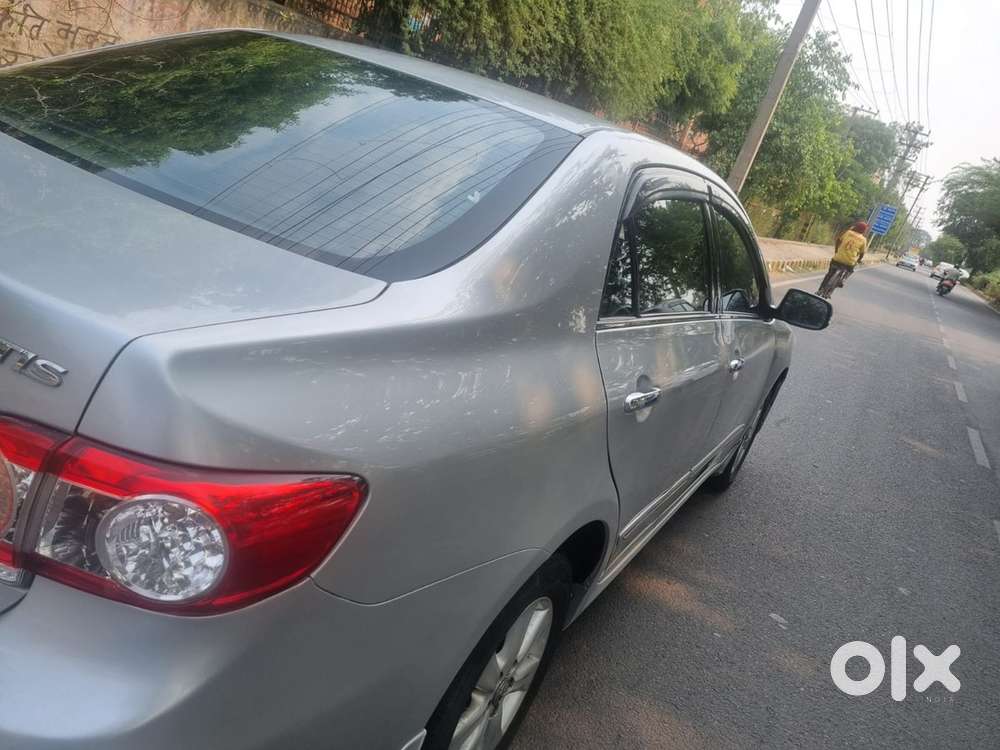 Toyota Corolla Altis 2013