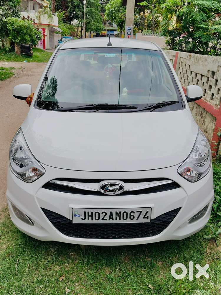 Hyundai I10 Sportz 2016 Km Driven