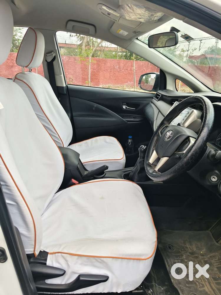 Toyota Innova Crysta 2.4 G Mt 8s, 2023, Diesel