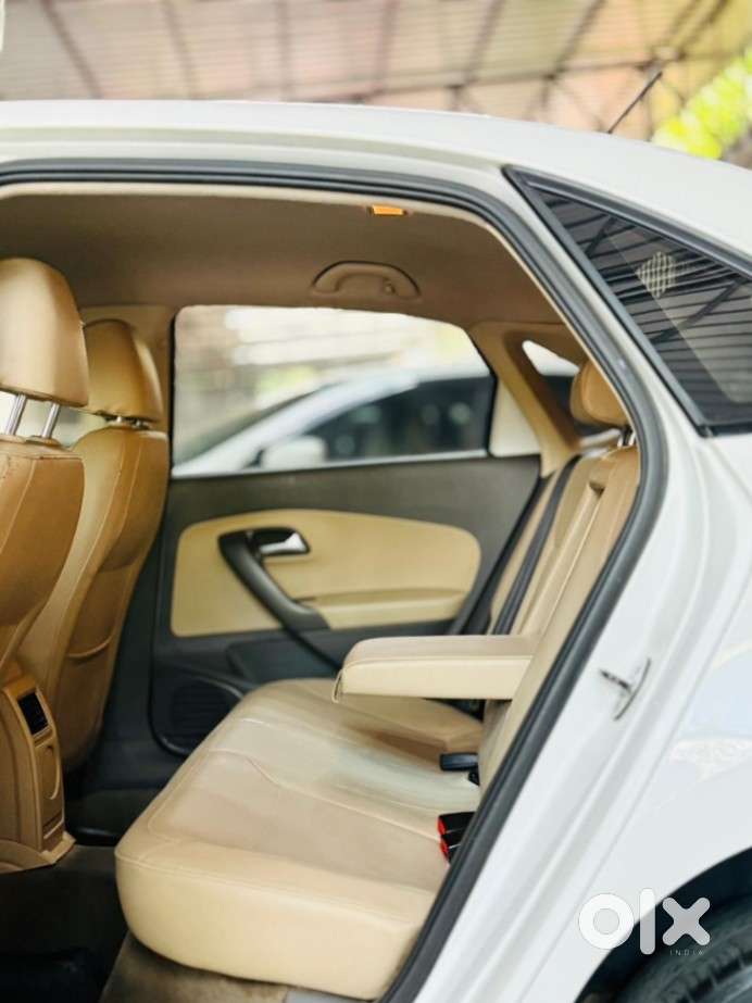 Volkswagen Vento 1.2l Tsi Highline Plus At Petrol, 2017, Petrol