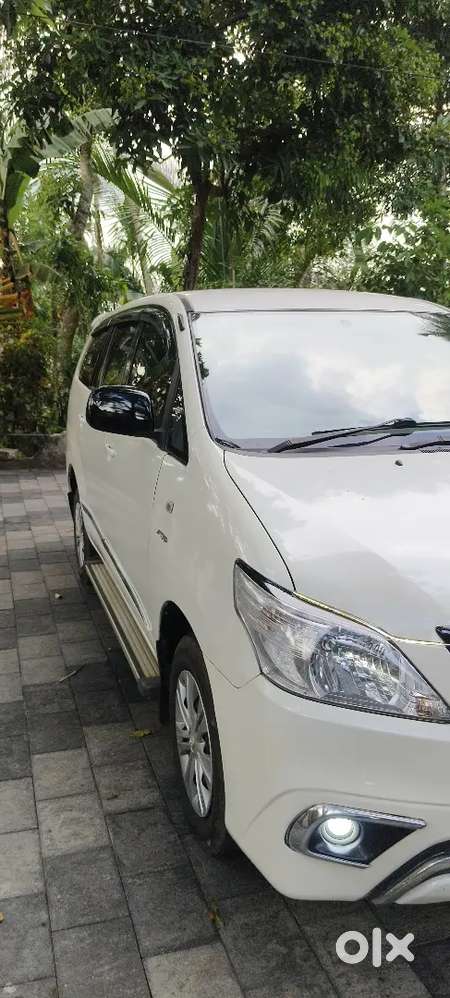 Toyota Innova 2010 Diesel Well Maintained