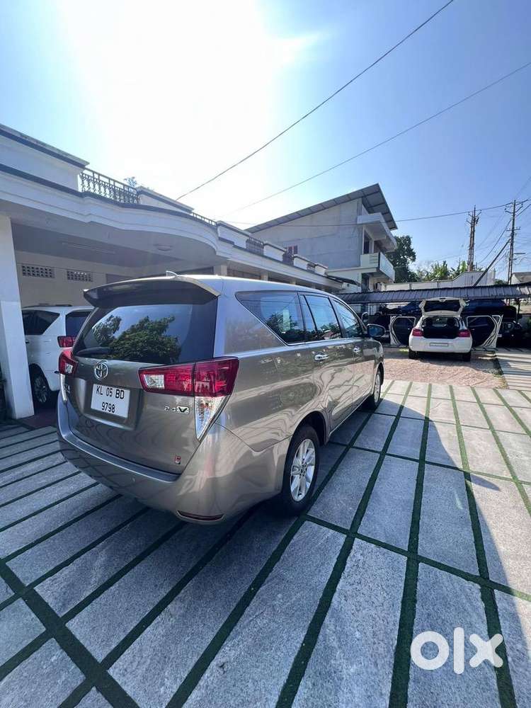 Toyota Innova Crysta 2018 Diesel Well Maintained