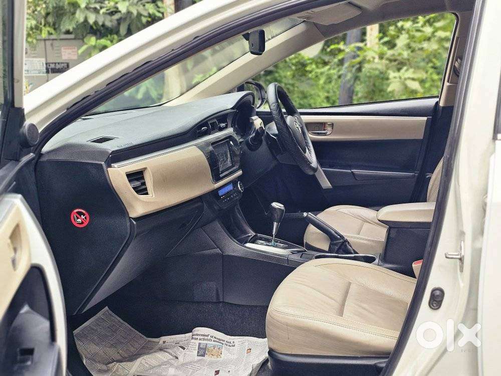 Toyota Corolla Altis Facelift, 2016, Petrol