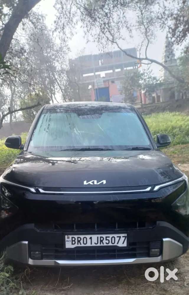 Kia Carens Clavis 2025 Petrol 3300 Km Driven