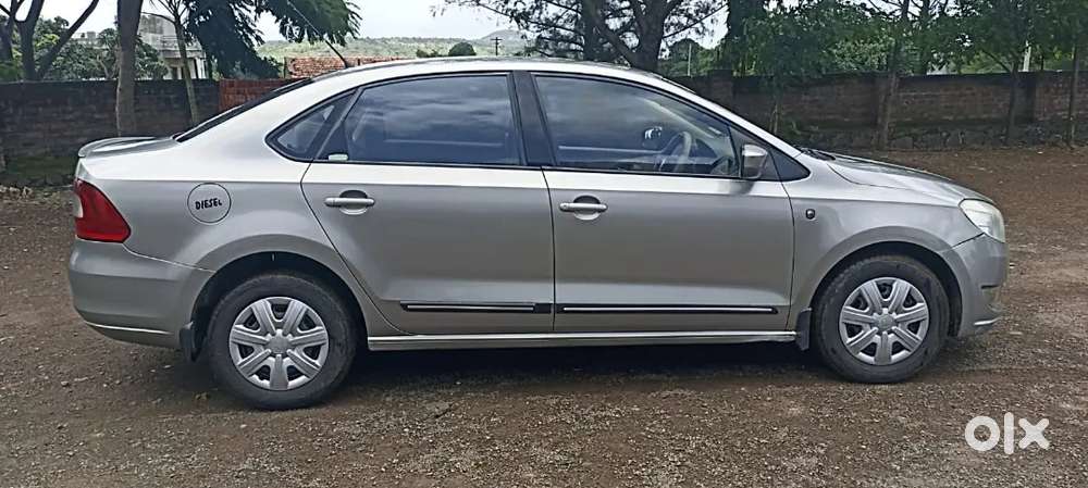 Skoda Rapid Tsi 2013 Diesel Well Maintained