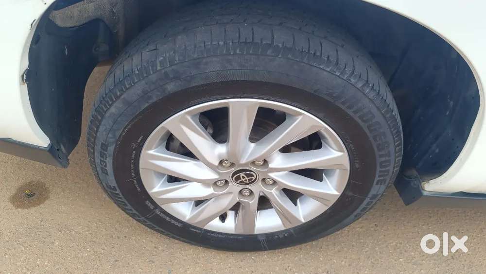Toyota Innova Hycross 2023