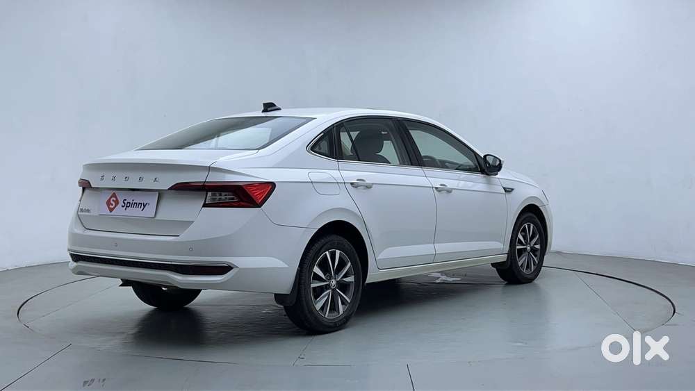 Skoda Slavia Style 1.0l Tsi Mt, 2022, Petrol