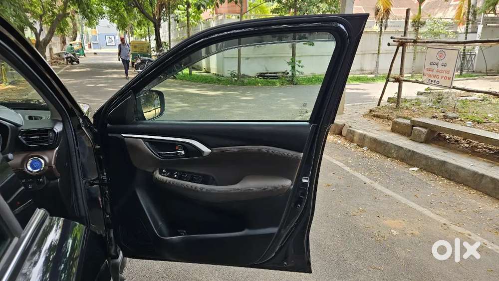 Toyota Urban Cruiser Hyryder 2025