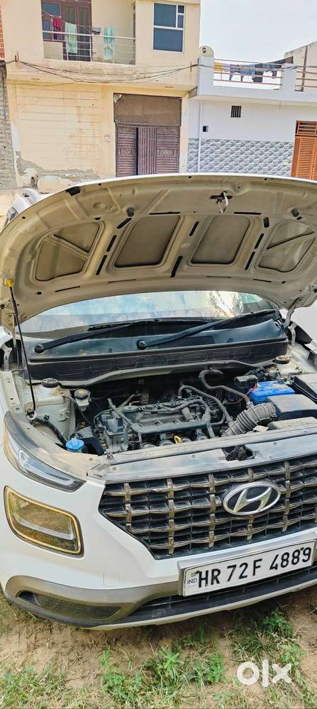 Hyundai Venue Car Urgent Sell