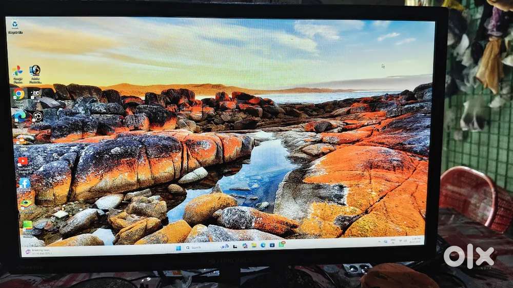 Assembled i7 Desktop PC, UPS And Monitor