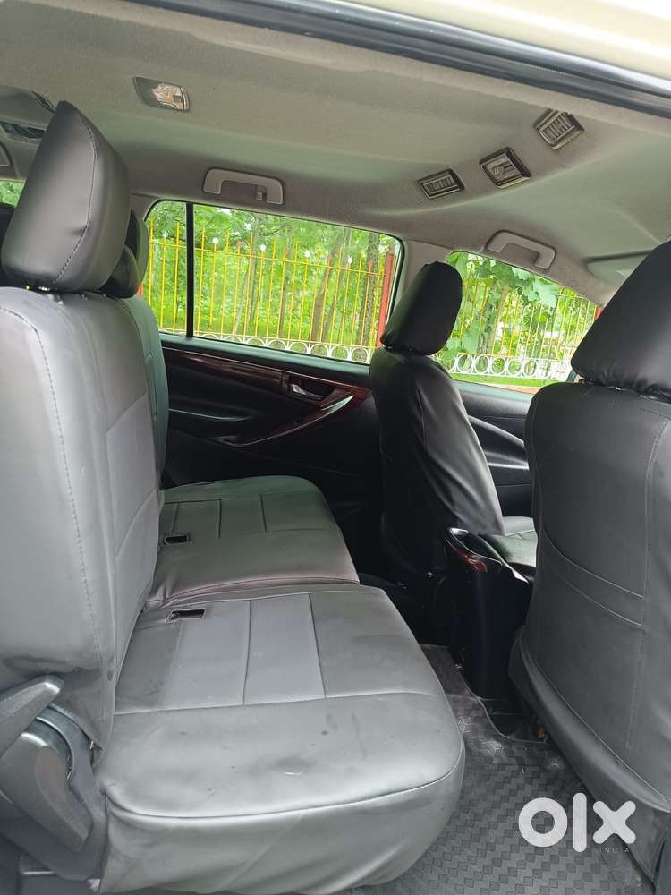 Toyota Innova Crysta 2.4 G Mt 8s, 2017, Diesel