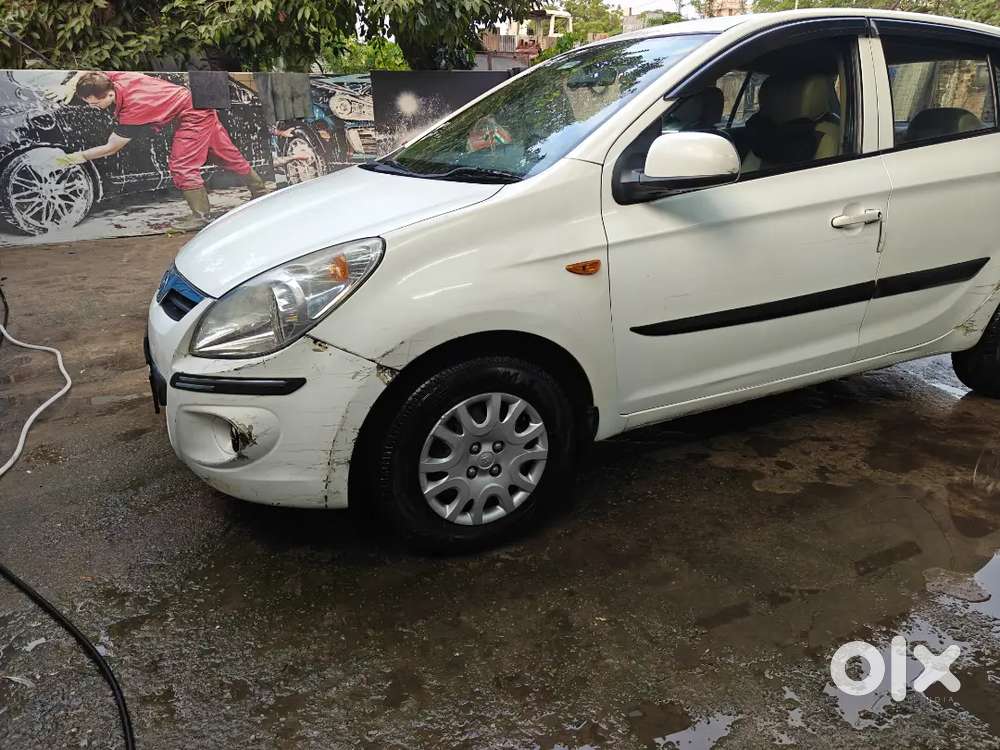 Hyundai I20 Magna 2011 Car