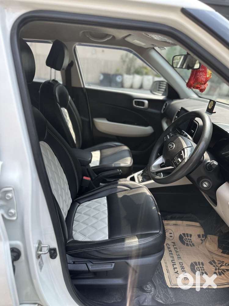 Hyundai Venue 1.2 S (o), 2022, Petrol