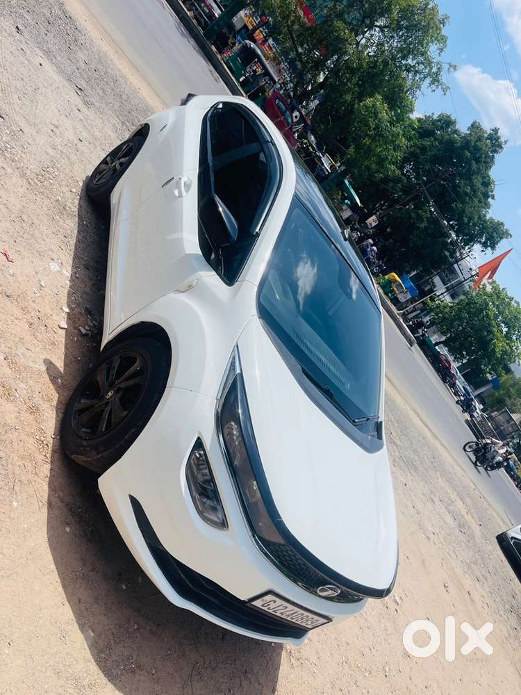 Tata Altroz Petrol 2023