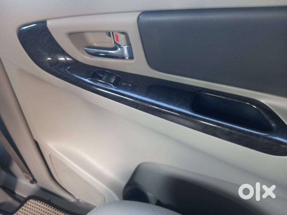 Toyota Innova 2.5 Z Diesel 7 Seater, 2014, Diesel