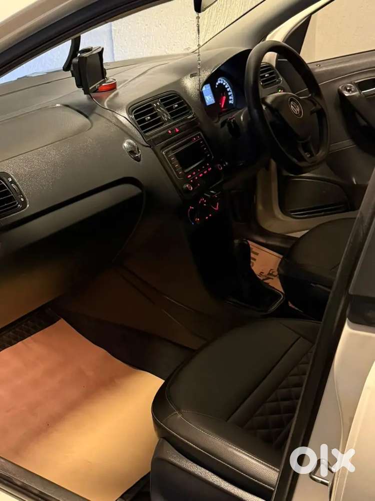 Volkswagen Polo 2017 ( Oct ) Year Car