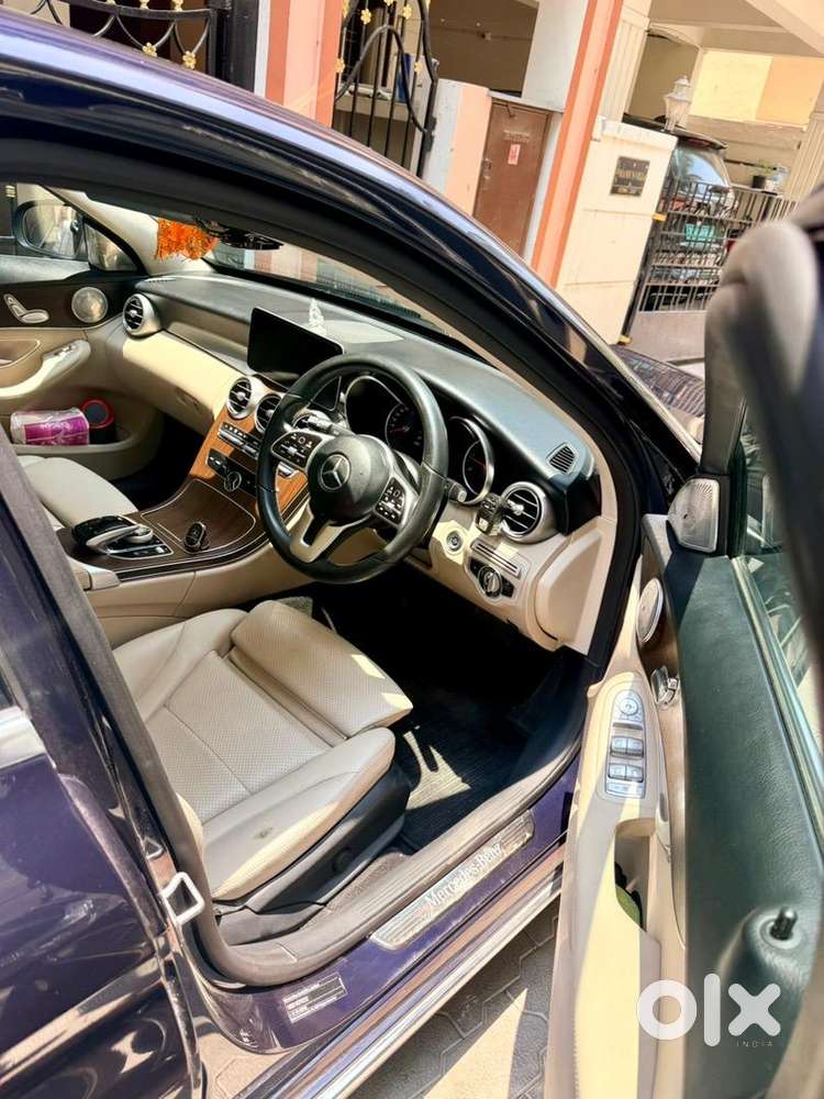 Lowdriven 48000 Km, Serviced Upto Date Mercedes C220 Progressive