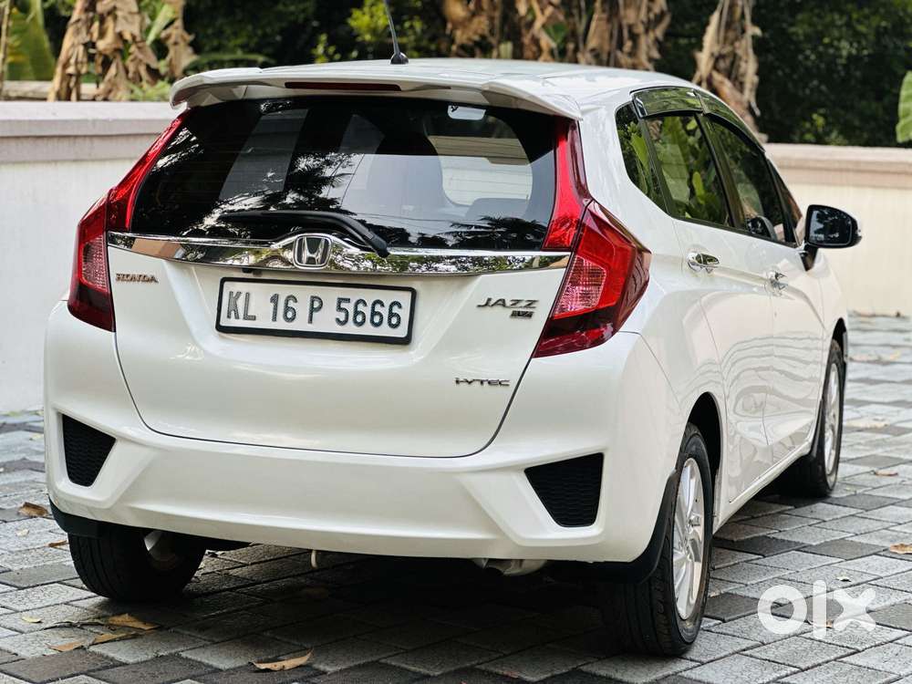 Honda Jazz V Mt Privilege, 2015, Petrol