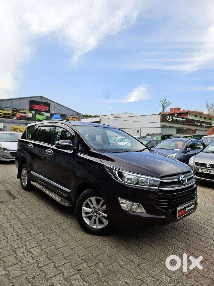 Toyota Innova Crysta 2.7 Gx Limited Edition At 7 Str, 2017, Petrol