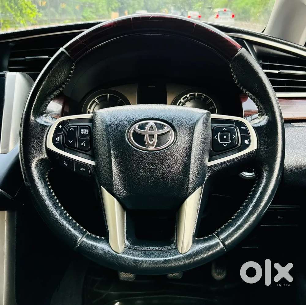 Toyota Innova Crysta [2020-ongoing] 2.4 Vx 7 Str, 2017, Diesel