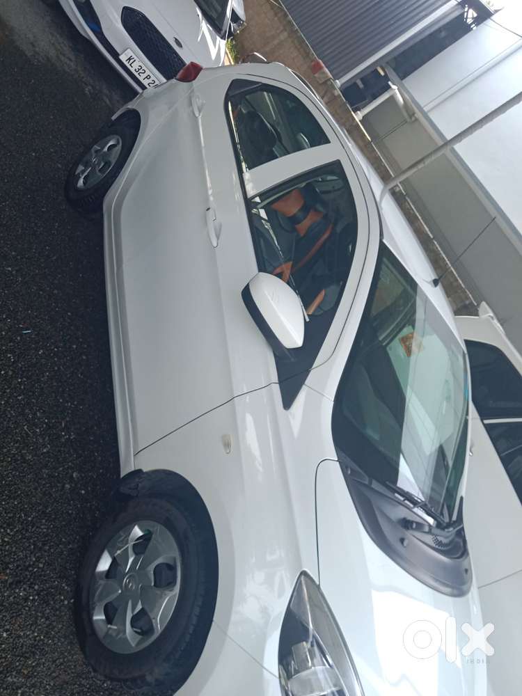 Tata Tiago 1.2 Revotron Xt (o), 2019, Petrol