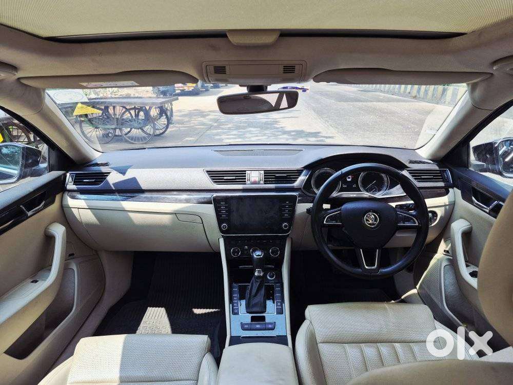 Skoda Superb 1.8 Elegance Tsi At, 2018, Petrol