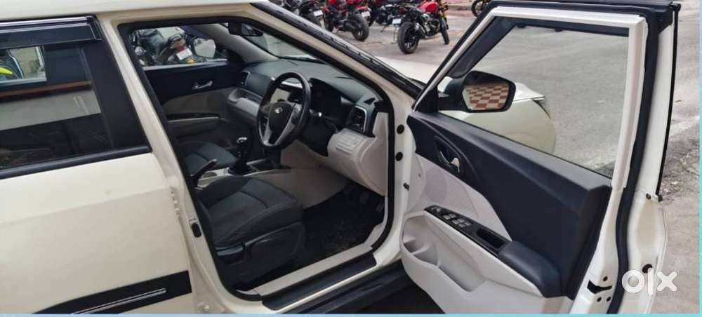 Mahindra Xuv300 W8, 2021, Petrol