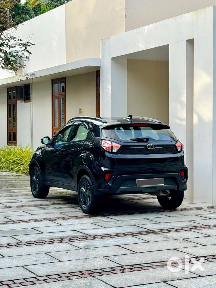 Tata Nexon, 2022, Petrol